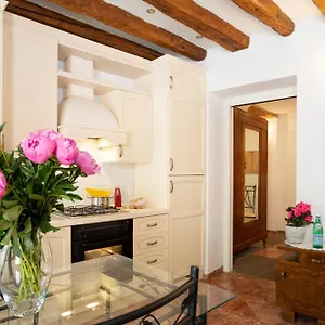 Apartment La Castellana